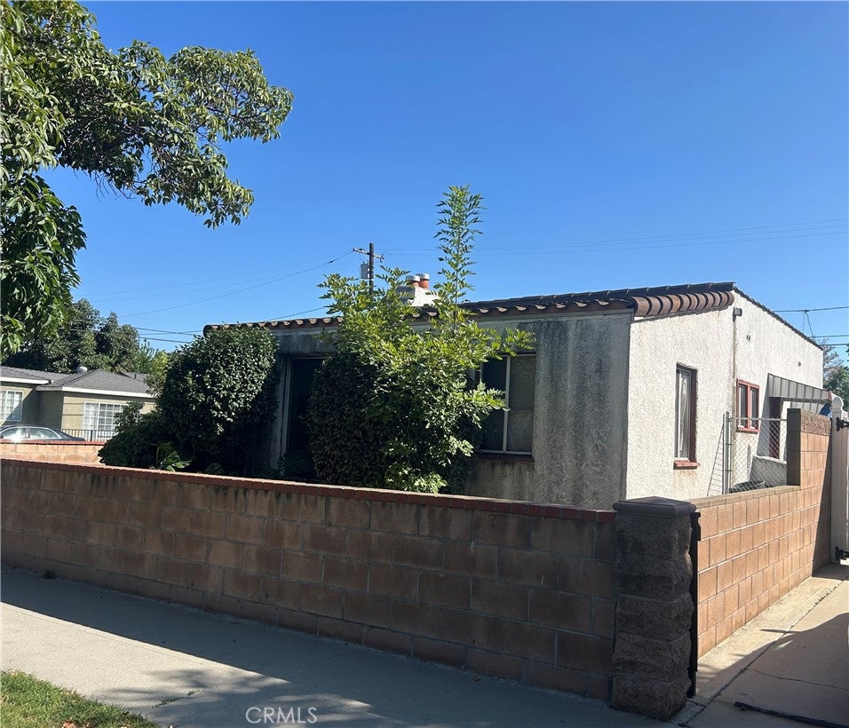 5125 Pine