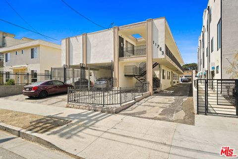 11763 Hamlin Street North Hollywood CA 91606