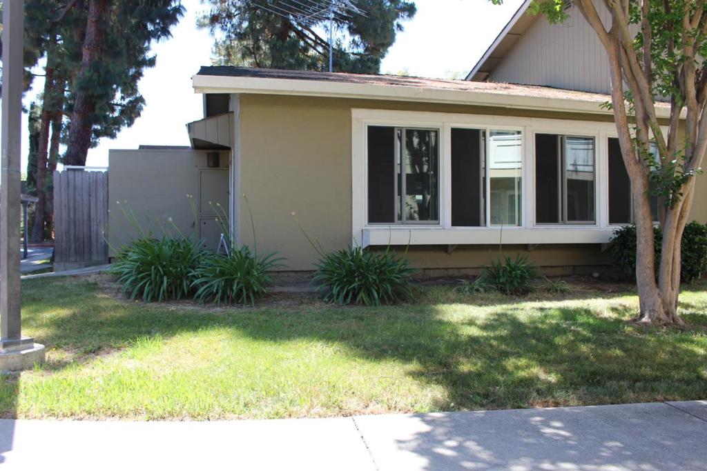 1483 Moffo Court
