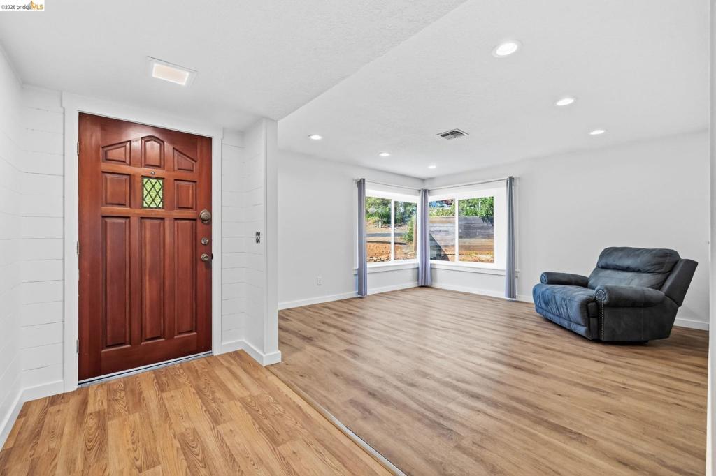 11037 Harrison Dr