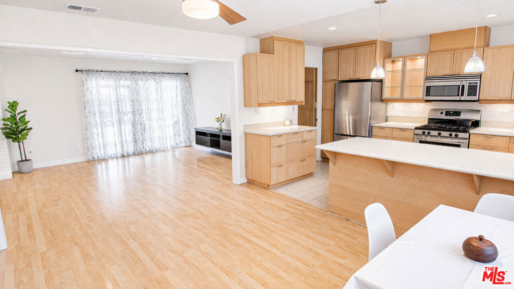 10550 Woldrich Street