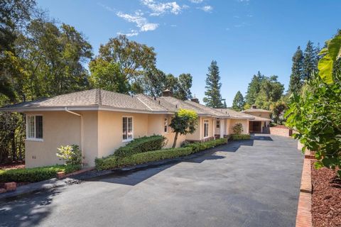 Photo of 2105 Forest View Avenue, Hillsborough, CA 94010 (MLS # ML82043385)
