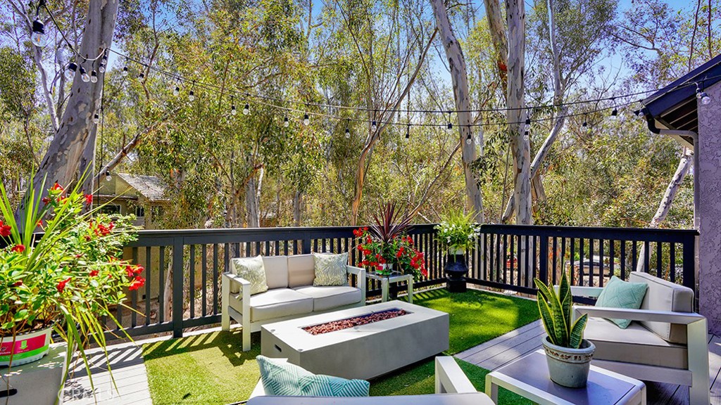 24946 Ravenswood