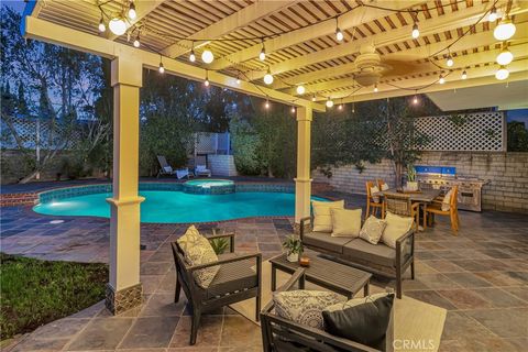 12223 Otsego Street Valley Village CA 91607