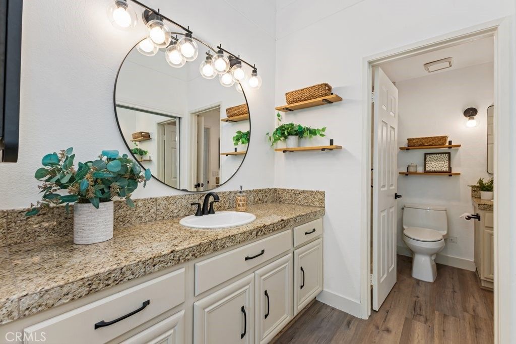 listing image 130720564710137574169