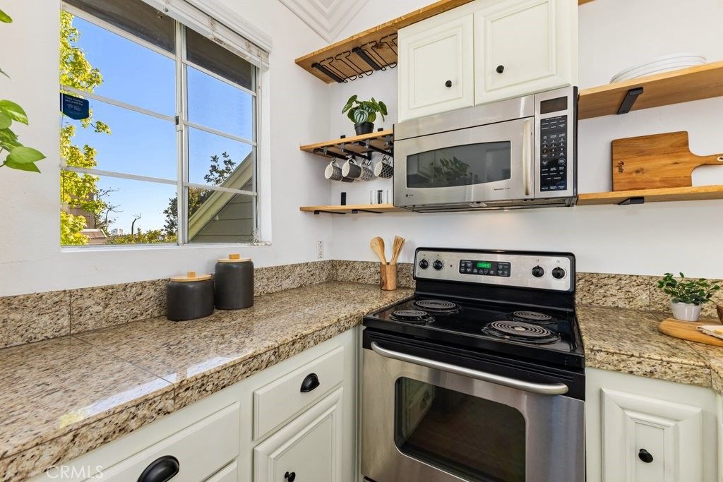 listing image 130723730693285907149