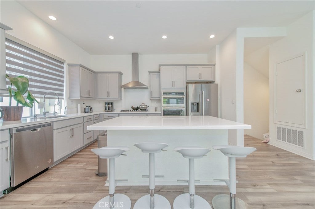 136 Rondo, Irvine CA 92618