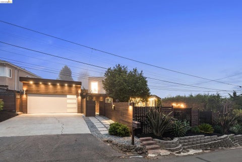Photo of 5800 Saint Paul Ct CT, Oakland, CA 94618 (MLS # 41147618)