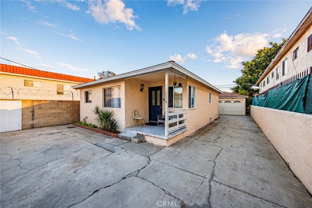 1516 W 226th