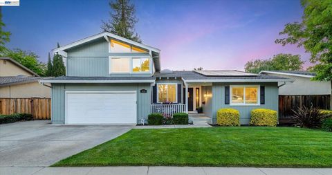 Photo of 1434 Ridgewood Rd Rd, Pleasanton, CA 94566 (MLS # 41133192)