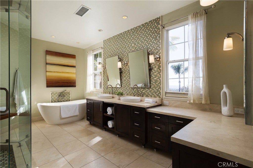 23449 Sandstone, Mission Viejo CA 92692 - Photo 18
