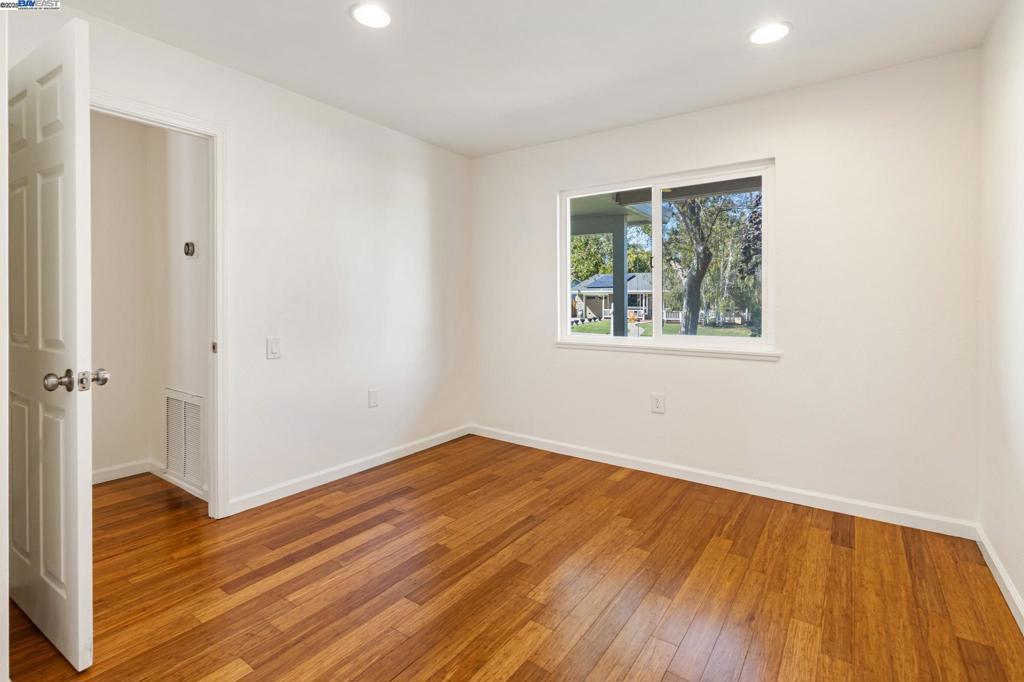 SPRINGTOWN - Residential