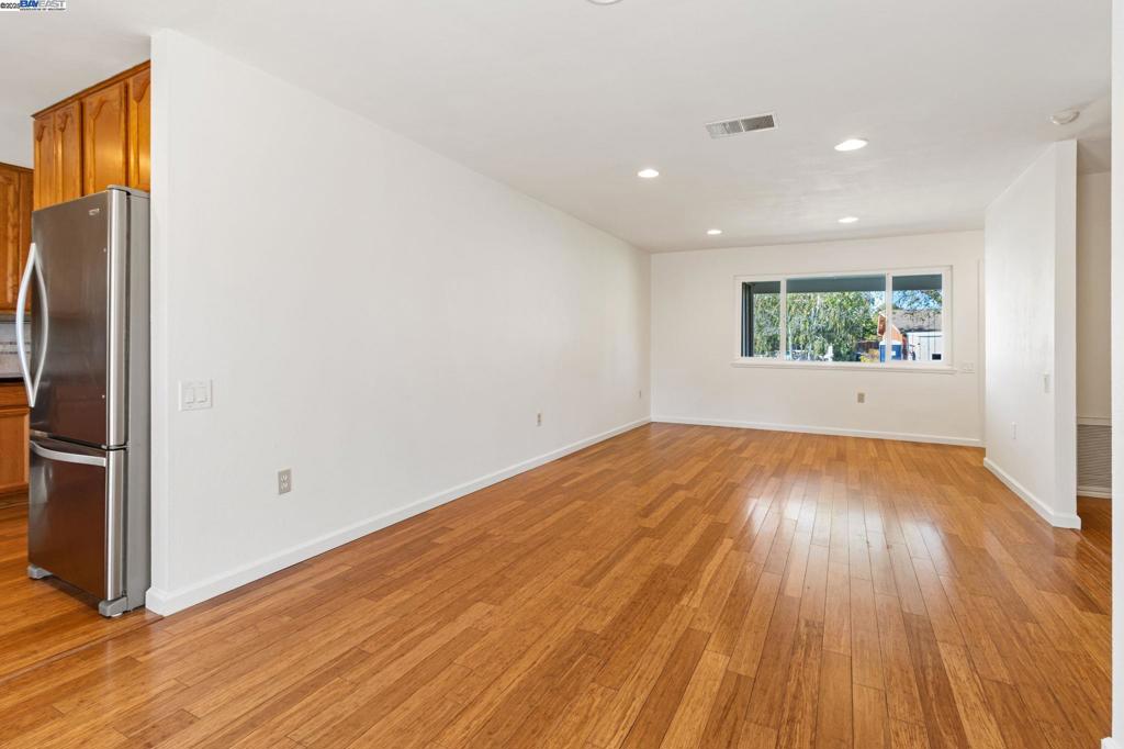 SPRINGTOWN - Residential