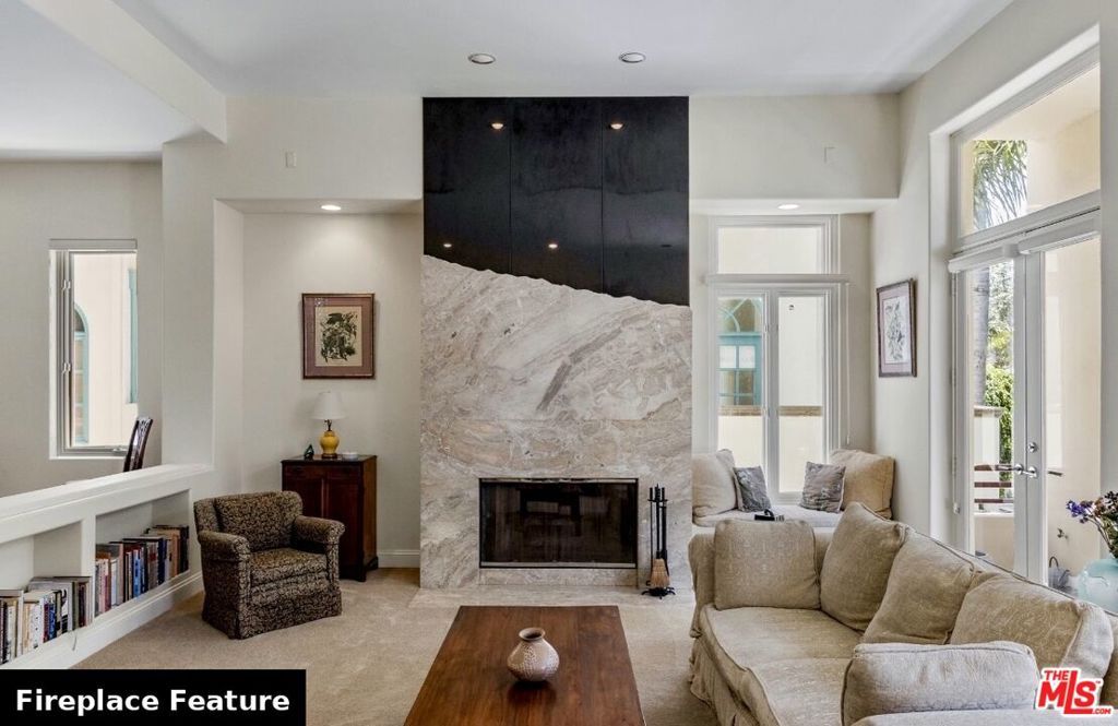 Photo of 121 Outrigger Mall, Marina Del Rey, CA 90292 (MLS # 26829821)