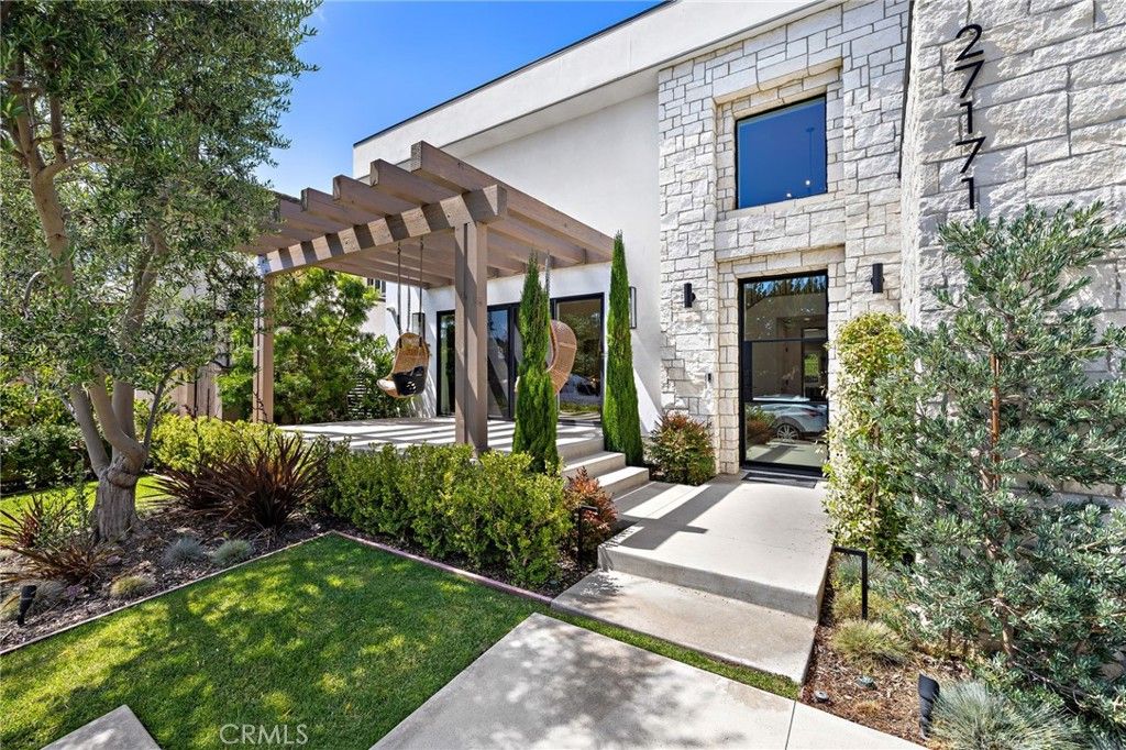 Photo of 27171 Calle Delgado, San Juan Capistrano, CA 92675 (MLS # NP25228751)