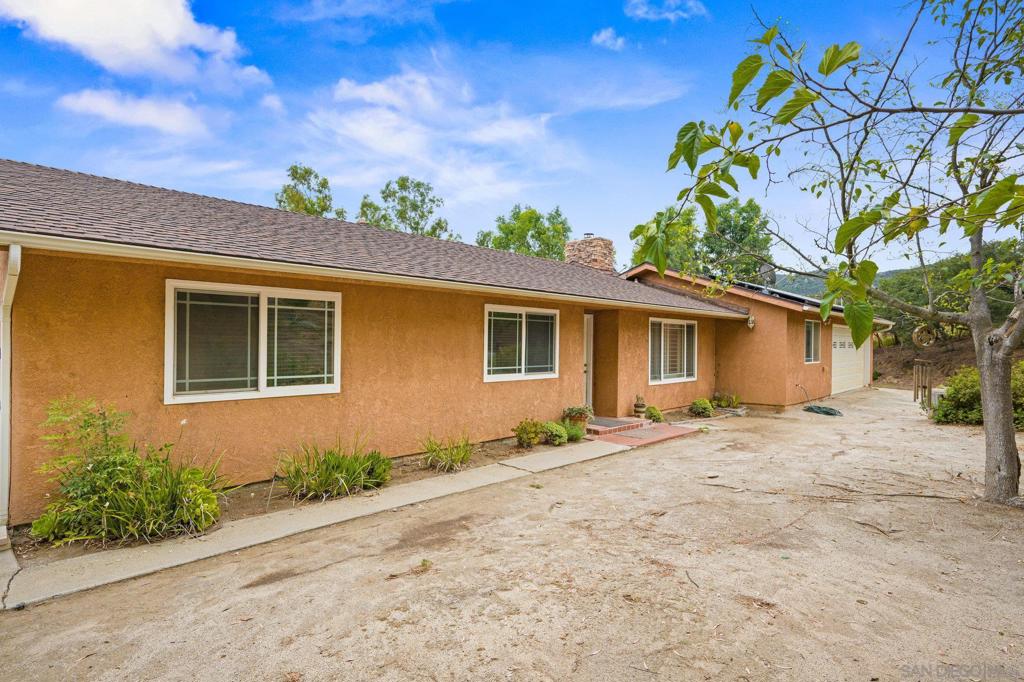 19602 Santee Lane