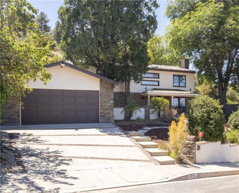 Photo of 3441 White Rose WAY, Los Angeles, CA 91436 (MLS # SB26161698)