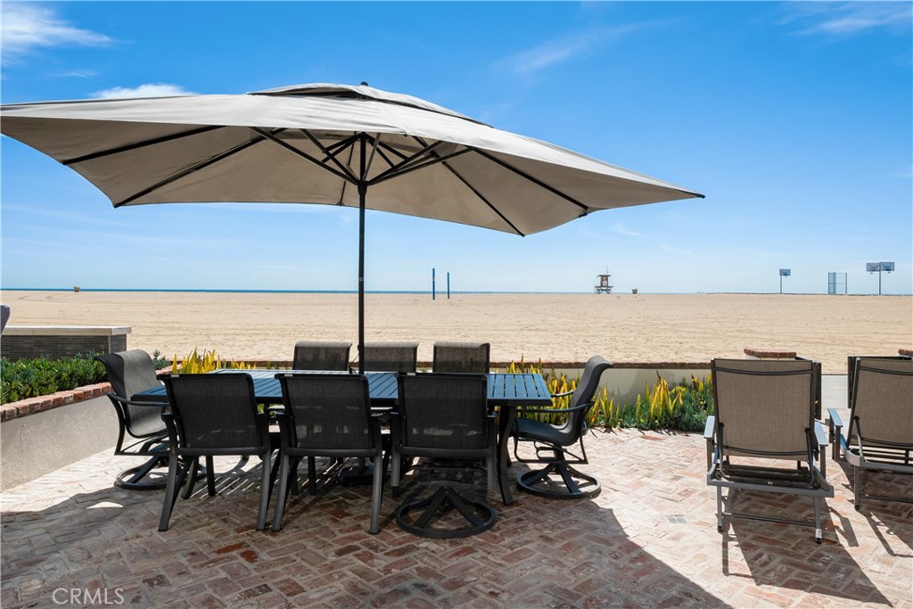 1228 W Oceanfront