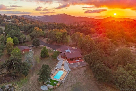 Photo of 3280 Black Oak Lane Ln, Julian, CA 92036 (MLS # 260024263SD)
