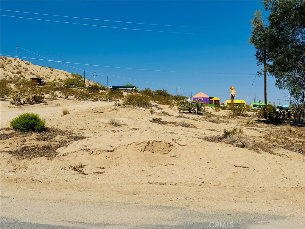 Attention look at this charming piece of land it is a 6,000 sq. ft. lot located in the Twentynine Palms area that I believe you'll find quite appealing. Its convenient location offers easy access to both the natural beauty of Joshua Tree National Park and the amenities of downtown Twentynine Palms.
This particular lot presents a unique opportunity for anyone looking to invest in a piece of the beautiful desert landscape. With its prime location, you'll be able to enjoy the best of both worlds – the tranquility of nature and the convenience of nearby attractions.
It is the buyer’s sole responsibility to verify access to utilities (including water and power), zoning designations, and applicable county or city building requirements. Buyers are advised to perform thorough due diligence and consult with appropriate licensed professionals to ensure the property meets their needs and intended use.
