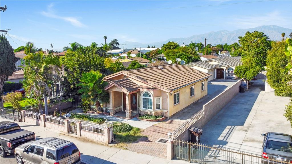 Photo of 10125 Fern st St, El Monte, CA 91733 (MLS # WS25243335)