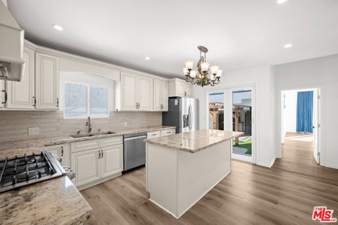 Photo of 426 S La Peer Drive, Beverly Hills, CA 90211 (MLS # 26995085)