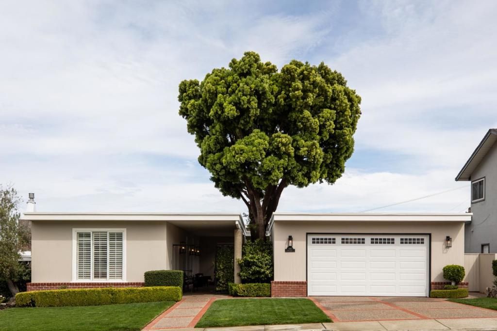Photo of 818 Crestview Drive, Millbrae, CA 94030 (MLS # ML82023724)