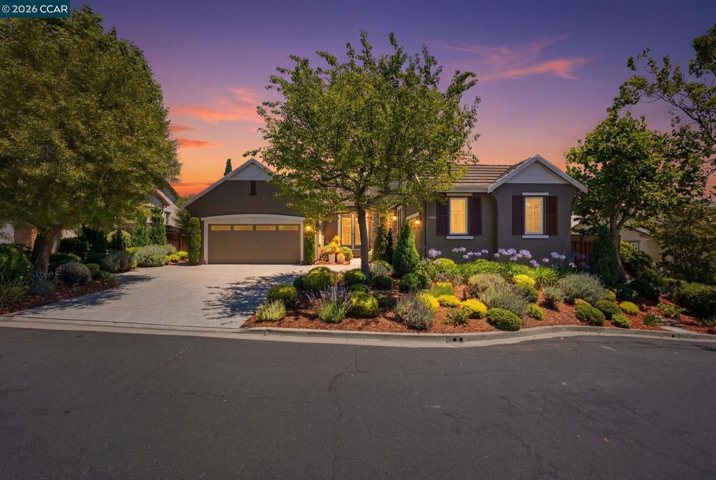 3024 Overlook Dr