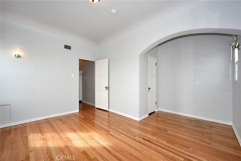 1250 N Mariposa Hollywood CA 90029
