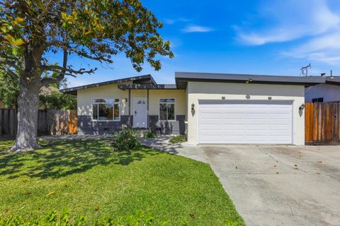 Photo of 488 Lochridge Drive, San Jose, CA 95133 (MLS # ML82047178)