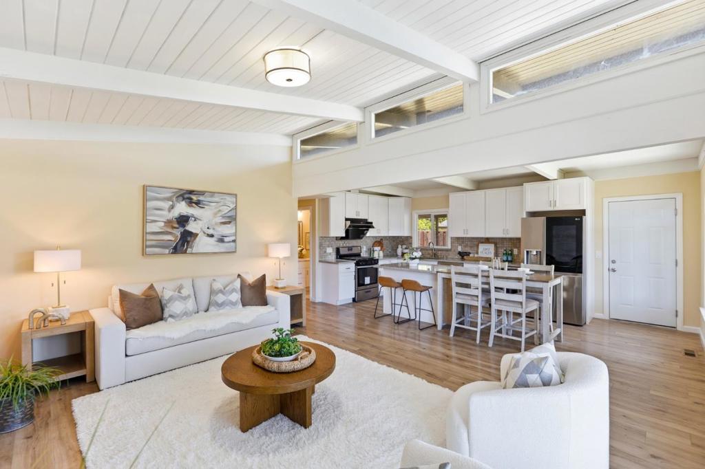 488 Lochridge Drive