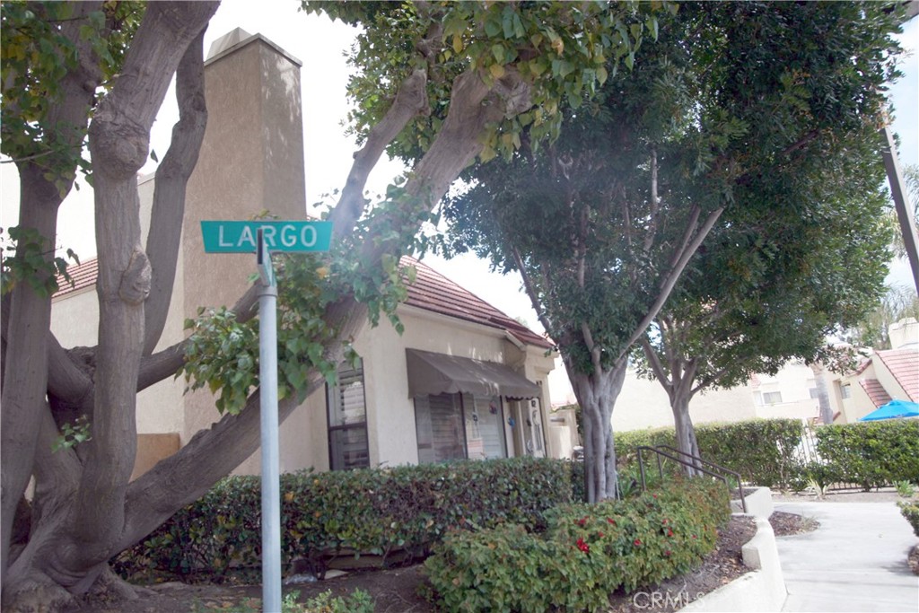 82 Largo Street