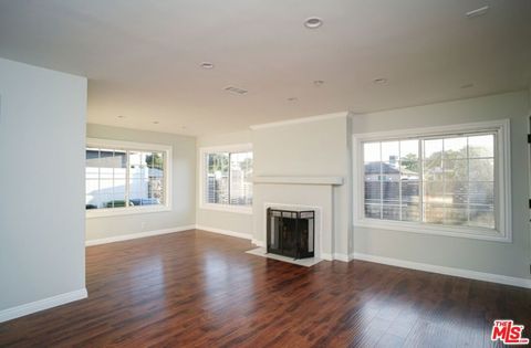 Photo of 6840 Nestle Avenue, Reseda, CA 91335 (MLS # 26678879)