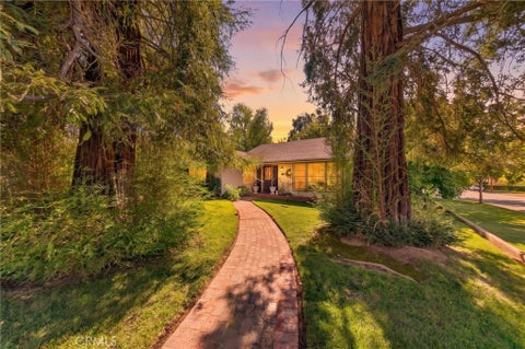 Photo of 1000 Alvarado Street, Redlands, CA 92373 (MLS # IG26218965)