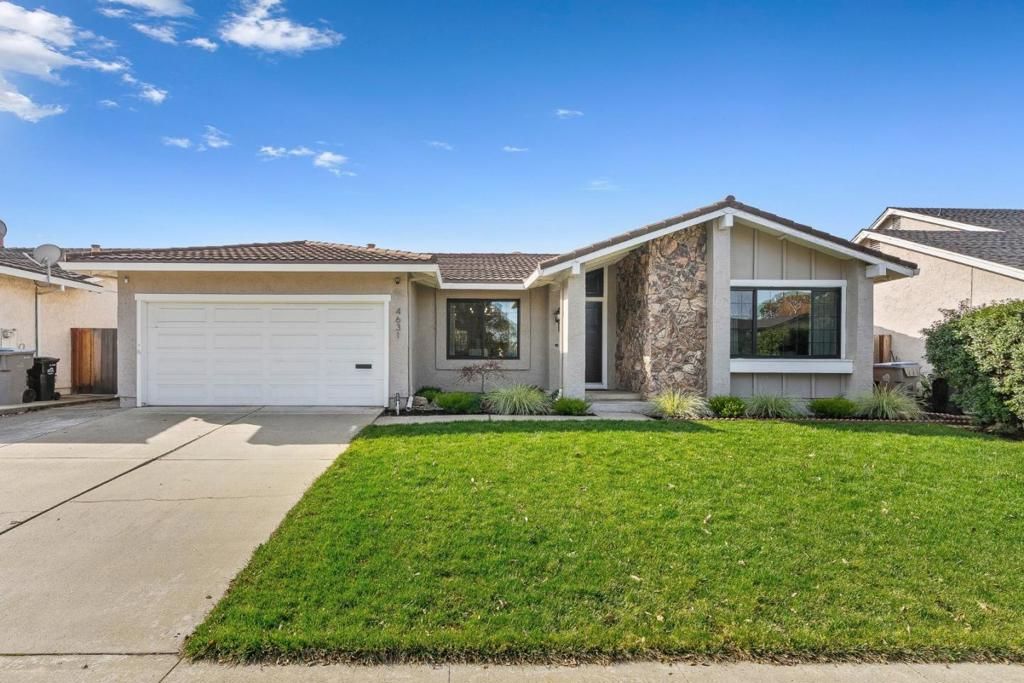 Photo of 4631 Calle De Tosca, San Jose, CA 95118 (MLS # ML82032040)