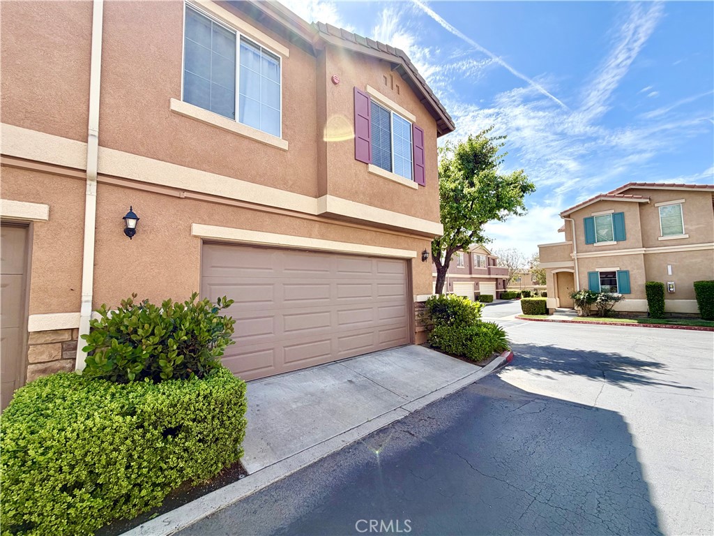 26092 Mayfield Union Way B