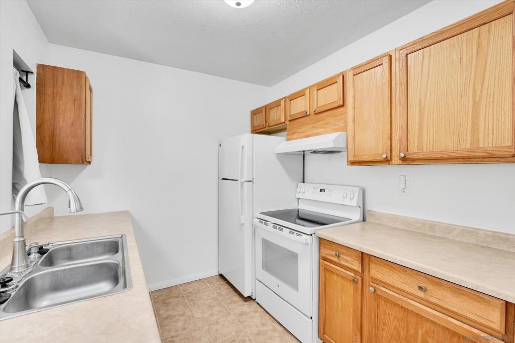 2920 Briarwood Rd. D11