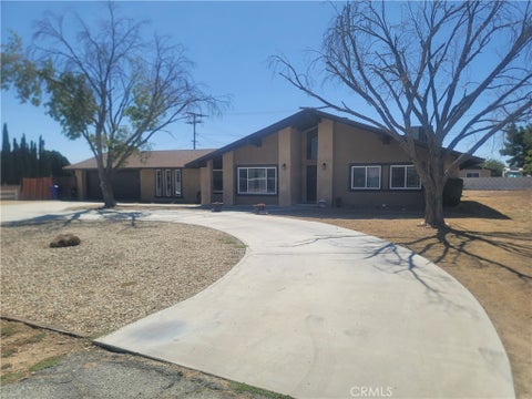 Photo of 20061 Seneca RD, Apple Valley, CA 92307 (MLS # HD26204030)