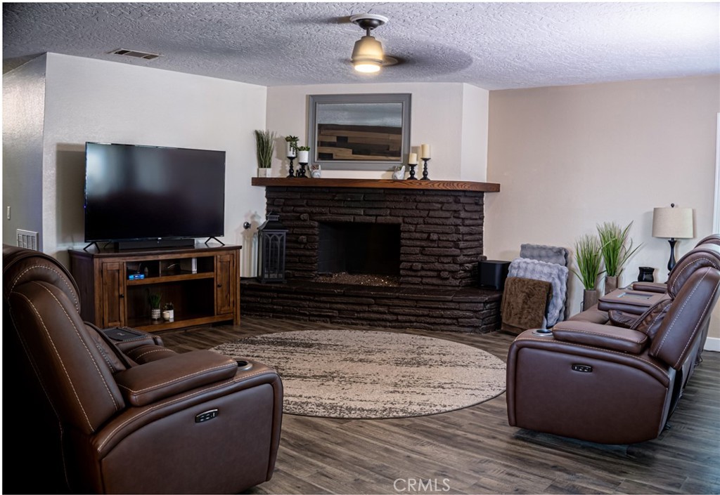 16027 Mandan Road