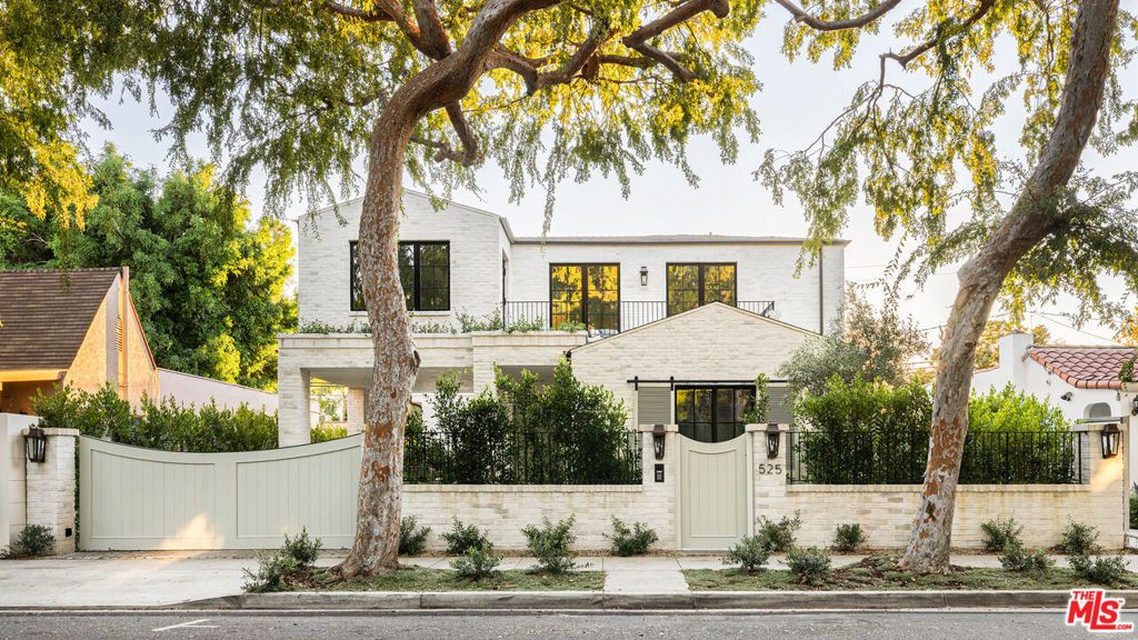 Photo of 525 Westmount Drive, West Hollywood, CA 90048 (MLS # 25617181)