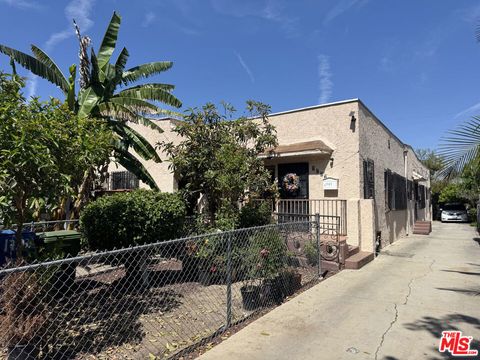Photo of 1737 W 37th Drive, Los Angeles, CA 90018 (MLS # 26708317)