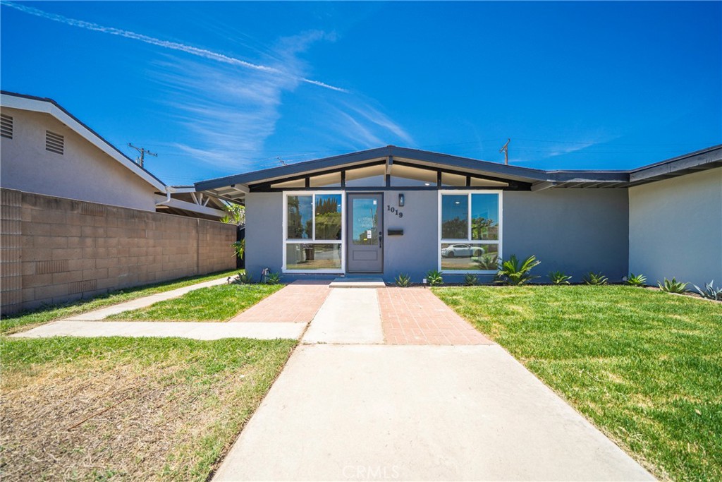 Beautifully Renovated Home in Anaheim, a few miles away from Disneyland!
Step inside to brand new flooring, a modern HVAC system, and charming pine wood doors that bring warmth and character to every room. The fully renovated kitchen features new cabinets, stainless steel stove, dishwasher, microwave, and a sleek open island concept — perfect for entertaining and everyday living.
Enjoy natural light pouring through the large new front windows, complemented by freshly laid grass in the front yard. Step through the new patio sliding door to relax or host gatherings on your back patio deck — ideal for Southern California living.
This is more than a house — it’s a place to call home. Don’t miss your opportunity to own this beautifully updated gem in a desirable Anaheim neighborhood!