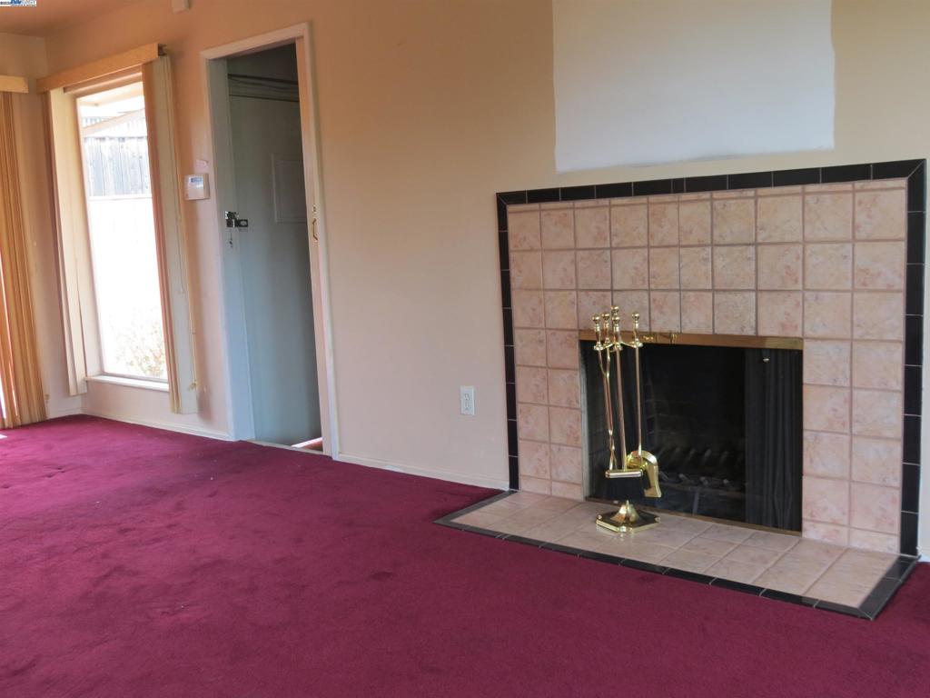 1390 Lake Chabot