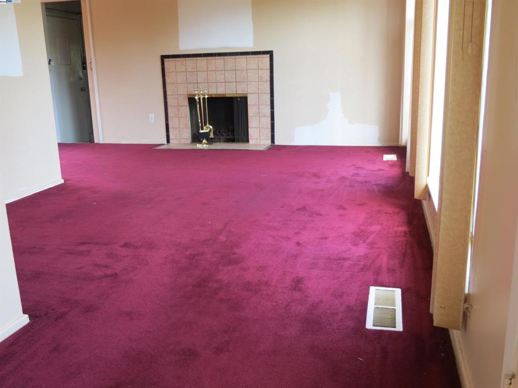 1390 Lake Chabot