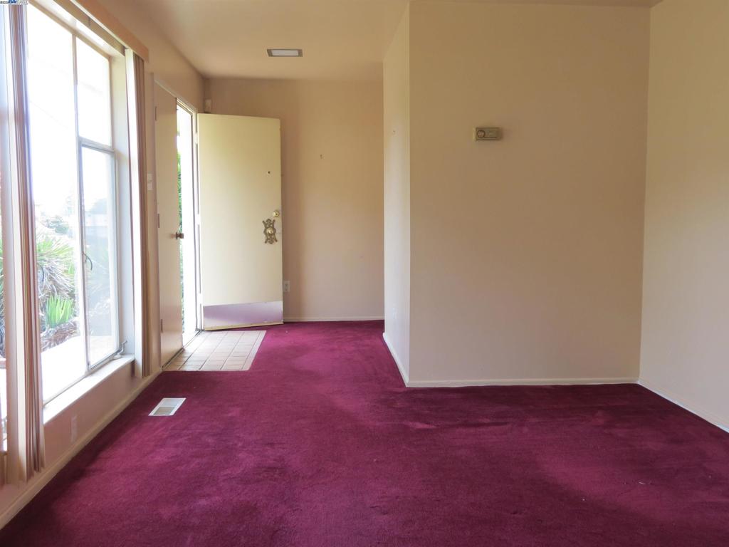 1390 Lake Chabot