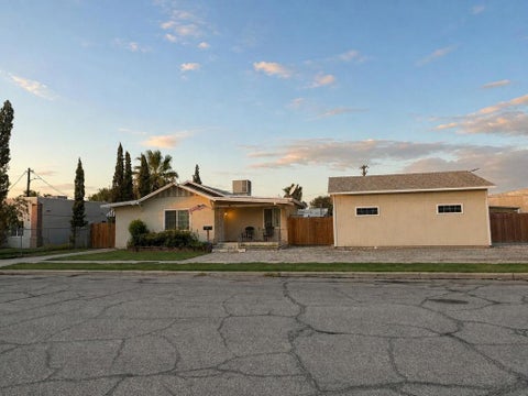 Photo of 165 S Spring Street, Blythe, CA 92225 (MLS # 219151794DA)