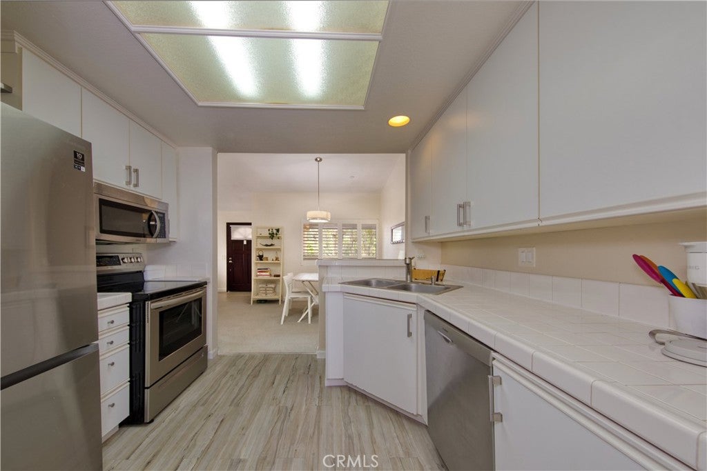 14 Villa Point, Newport Beach CA 92660 - Photo 6