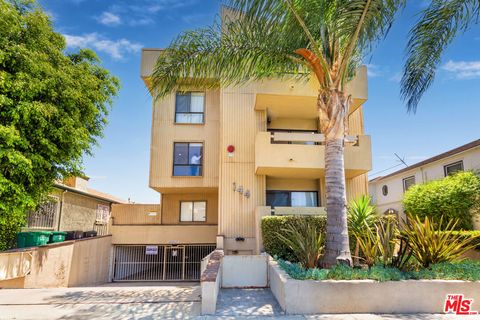 Photo of 144 N Hamilton Drive #3, Beverly Hills, CA 90211 (MLS # 26831603)