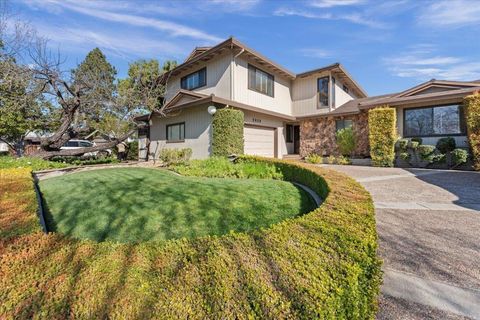 Photo of 2638 Park Wilshire Drive, San Jose, CA 95124 (MLS # ML82033908)