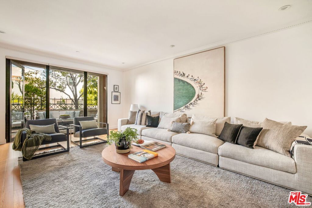 Photo of 12218 Montana Avenue #103, Los Angeles, CA 90049 (MLS # 25574735)